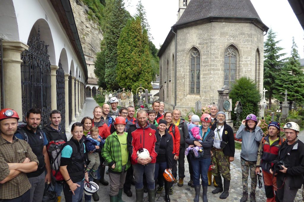 Durch den Almkanal auf die andere Seite des Mönchsberges zum Friedhof St. Peter